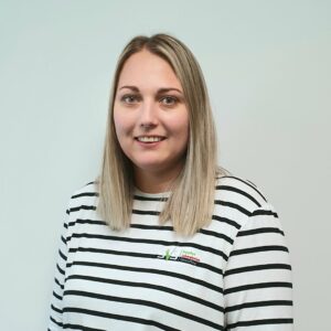 Danielle Nicol, Sales and Customer Support